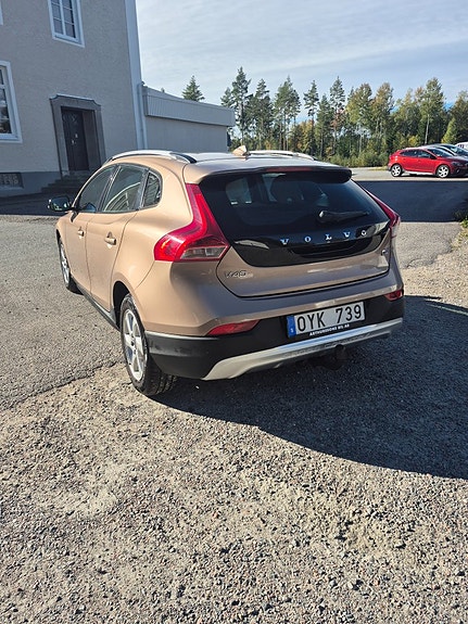 Volvo V40 Cross Country 6 of 10
