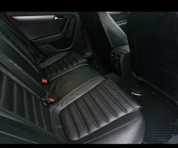 Volkswagen Passat Alltrack 8 of 10