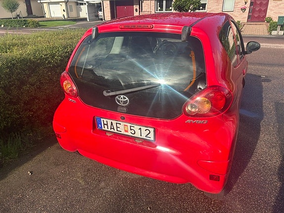 Toyota Aygo 3 of 6