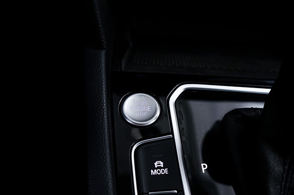 Volkswagen Passat 25 of 30