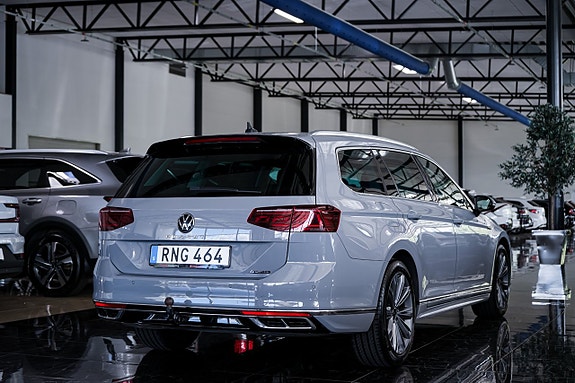 Volkswagen Passat 6 of 30