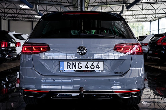 Volkswagen Passat 8 of 30