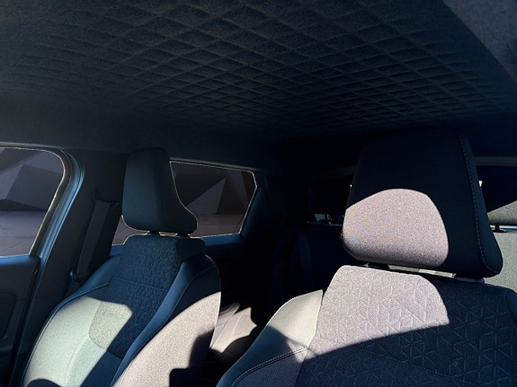 Nissan Micra 8 of 17
