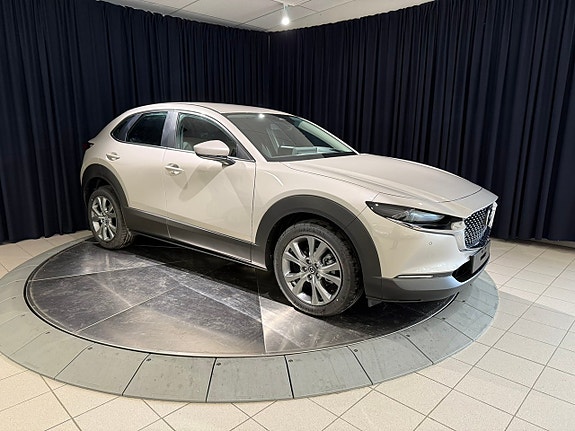 Mazda CX-30 8 of 12
