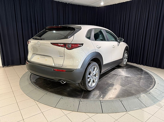 Mazda CX-30 7 of 12