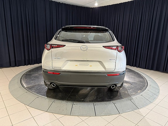 Mazda CX-30 5 of 12