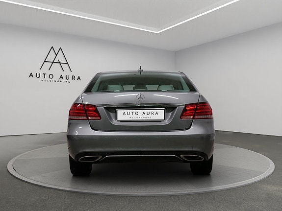 Mercedes-Benz E350 5 of 20