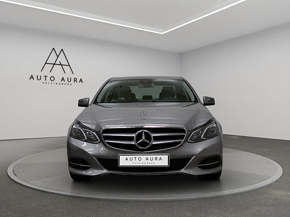 Mercedes-Benz E350 2 of 20