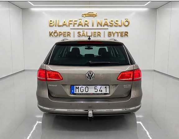 Volkswagen Passat 5 of 25
