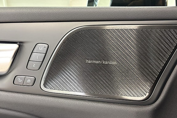 Volvo V60 17 of 27