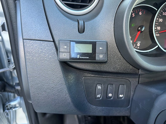 Renault Kangoo Express 14 of 18