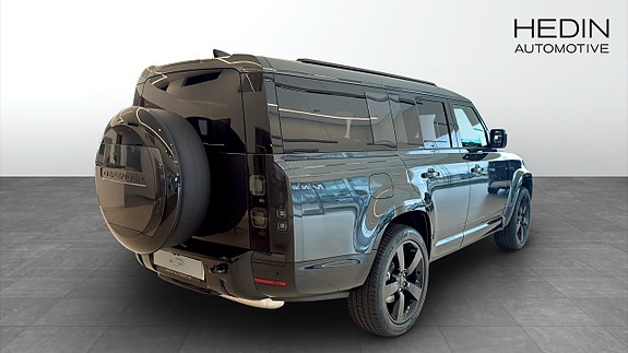 Land Rover Defender 130 2 of 9