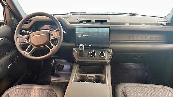 Land Rover Defender 130 4 of 9