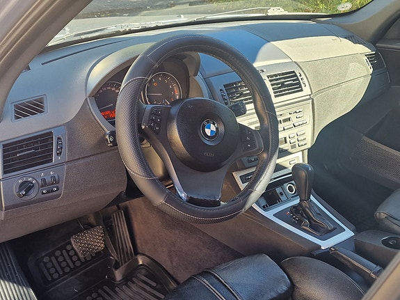 BMW X3 8 of 12