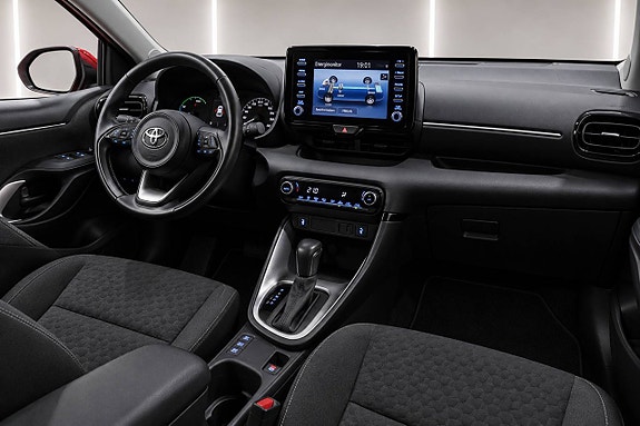 Toyota Yaris 8 of 20