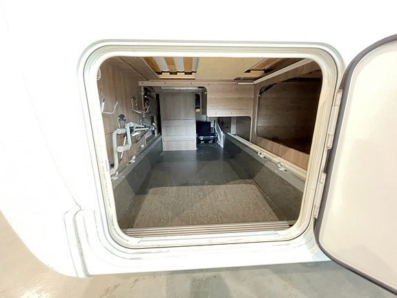 KABE TMX 780 LB / ALDE / Taksäng / Långbädd / Backkamera / Ugn 5 of 20