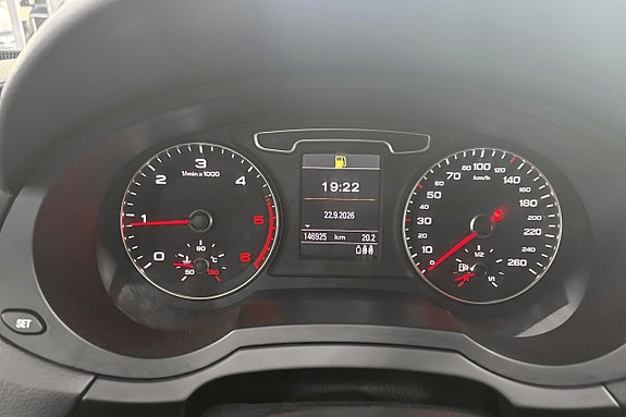 Audi Q3 10 of 14