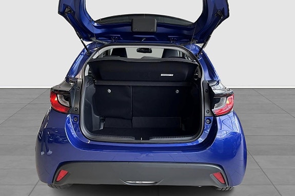 Toyota Yaris 13 of 13