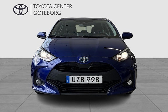 Toyota Yaris 8 of 13
