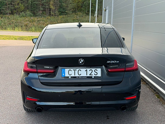 BMW 330e 6 of 15