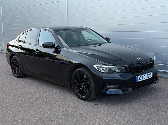 BMW 330e 9 of 15