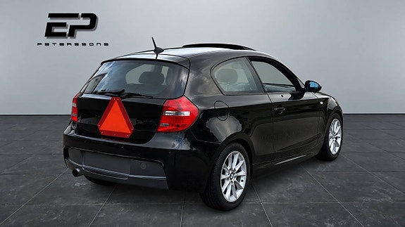 BMW 120i 4 of 9