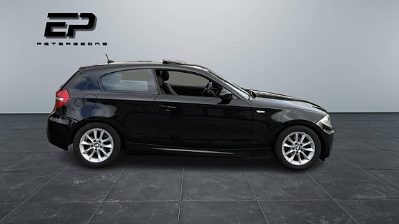 BMW 120i 3 of 9