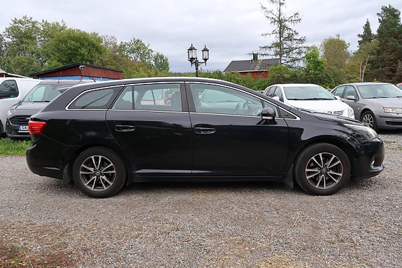 Toyota Avensis 5 of 7