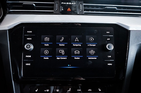 Volkswagen Passat 15 of 30