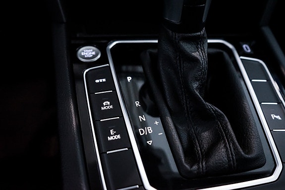 Volkswagen Passat 27 of 30