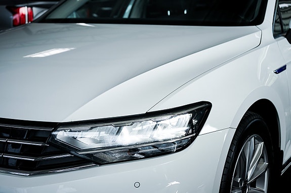 Volkswagen Passat 5 of 30