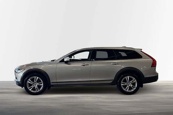 Volvo V90 Cross Country 3 of 21