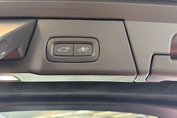 Volvo V90 Cross Country 17 of 21