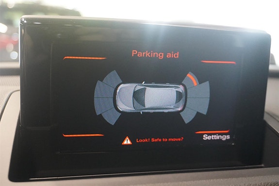 Audi Q3 15 of 18