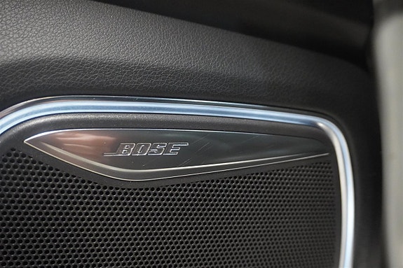 Audi Q3 12 of 18