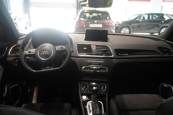 Audi Q3 9 of 18