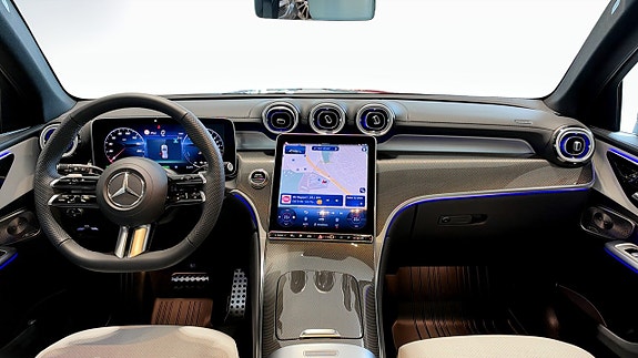 Mercedes-Benz GLC400 e 14 of 23