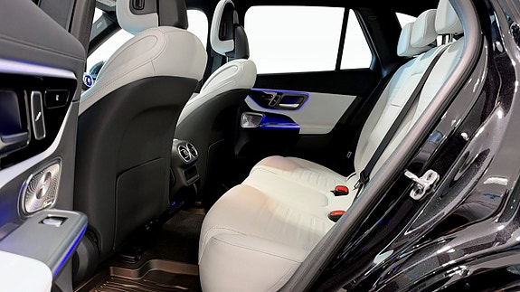 Mercedes-Benz GLC400 e 13 of 23