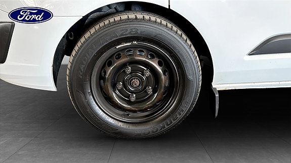 Ford Transit Custom 9 of 13
