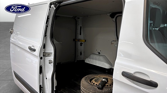 Ford Transit Custom 10 of 13