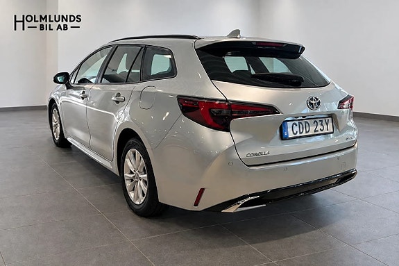 Toyota Corolla 4 of 12