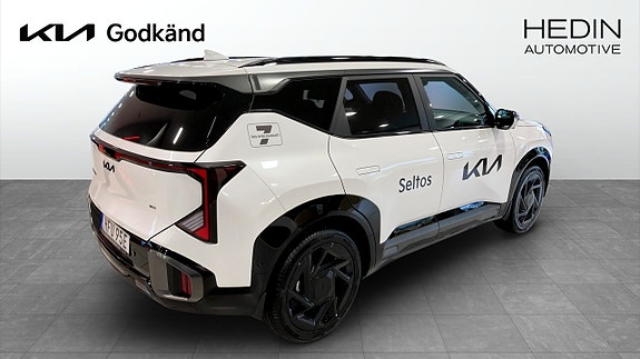Kia Seltos 2 of 17