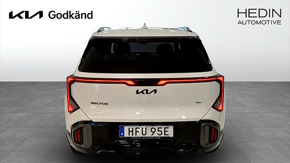 Kia Seltos 7 of 17
