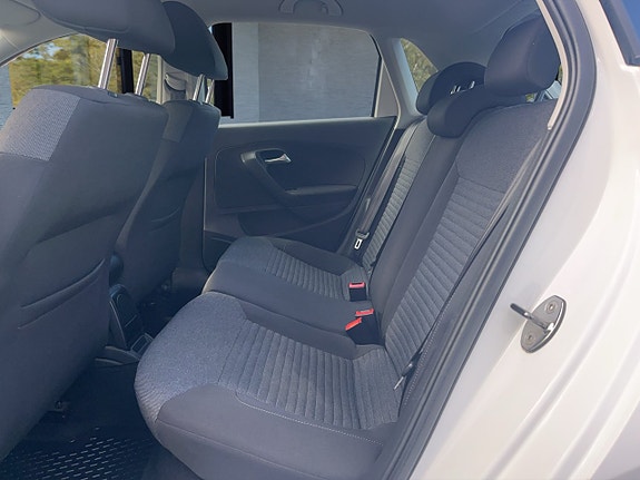 Volkswagen Polo 11 of 18