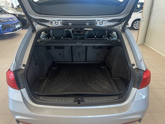 BMW 320 11 of 19