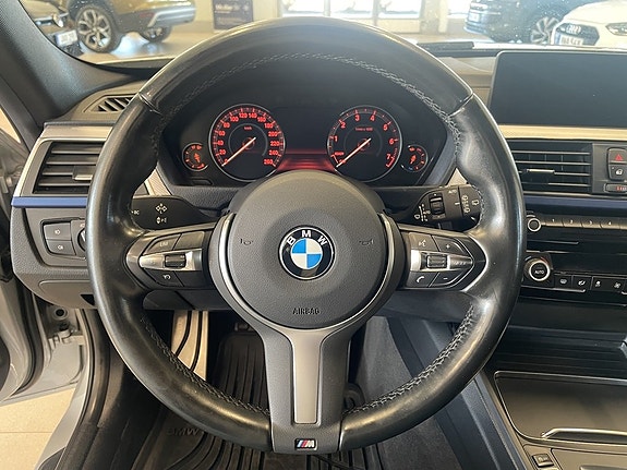 BMW 320 12 of 19