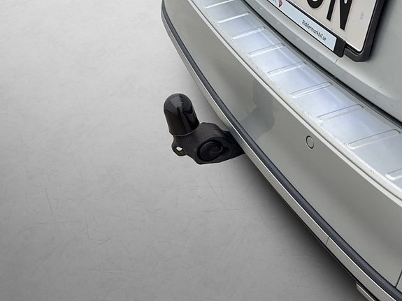 Volkswagen Passat Alltrack 11 of 30