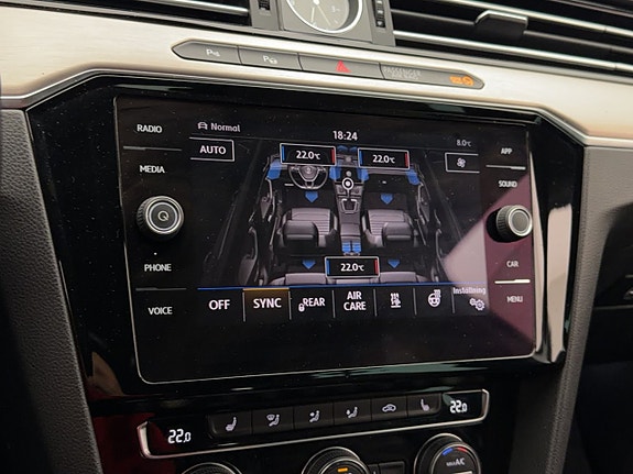 Volkswagen Passat Alltrack 22 of 30