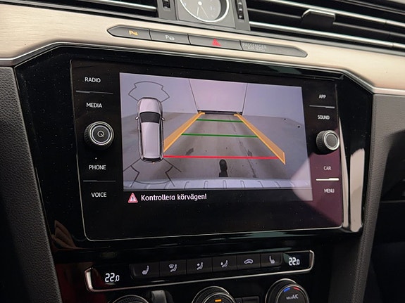 Volkswagen Passat Alltrack 19 of 30