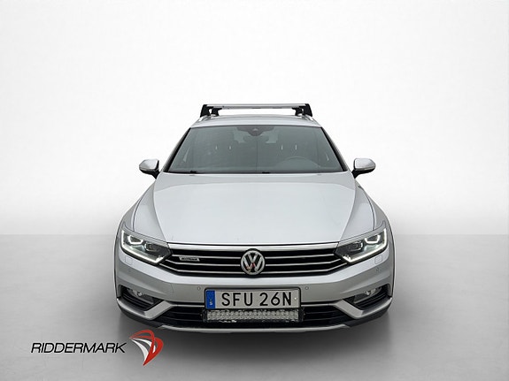 Volkswagen Passat Alltrack 2 of 30